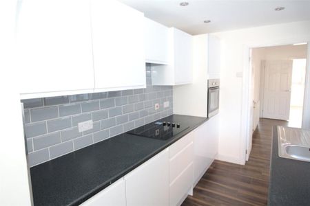 2 bedroom terraced house to rent - Photo 5