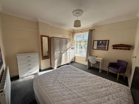 1 bedroom in a house share to rent - Photo 3