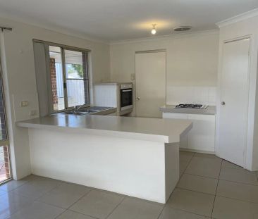 “IDEAL LOCATION & SPACIOUS LIVING!” - Photo 5