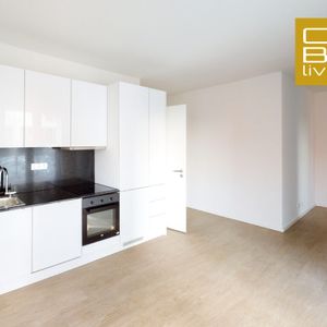 Aufgepasst! Großzügige 2-Zimmer Wohnung mit EBK und Dachterrasse - Photo 2