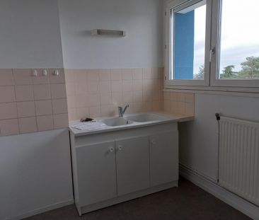 Location Appartement 4 pièces 62 m² La Châtre - Photo 2