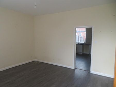 3 bedroom end of terrace house to rent - Photo 3