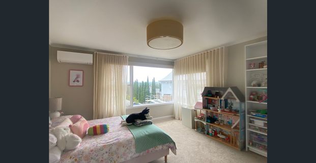 Exceptional 4 bedroom house - Photo 1