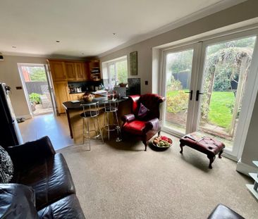 4 bedroom property to rent - Photo 2