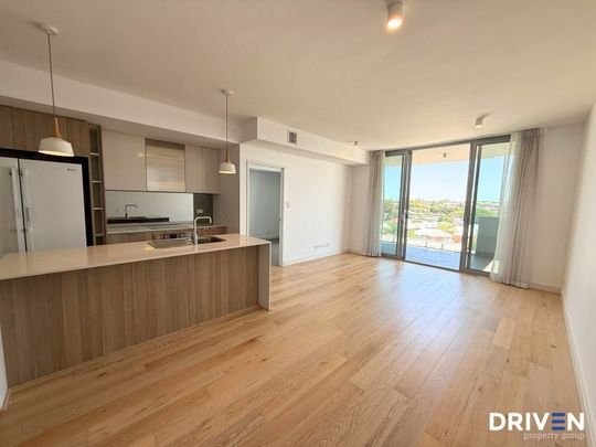 Architecturally Designed Luxury Living in the Heart of North Perth! - Photo 1
