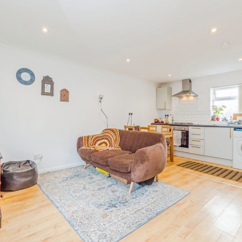 Railway Street - Photo 1