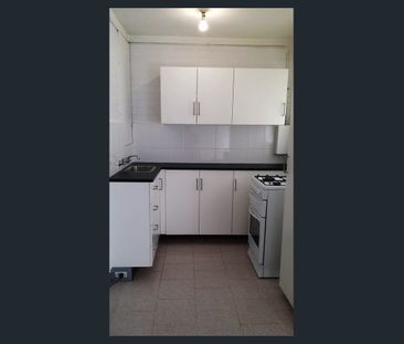 Coastal Living in the Heart of Cottesloe 1x1 Apartment !! - Photo 5