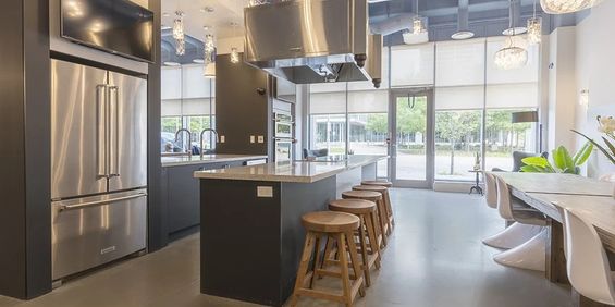 100 Bond Street East Prism - Photo 3