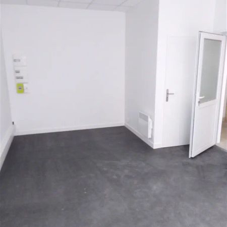 Location local commercial 1 pièce - à Langon (33210) - Photo 3