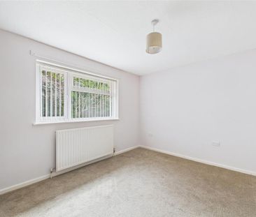 3 bedroom detached bungalow to rent - Photo 6