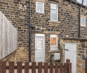 3 bedroom terraced house to rent - Photo 6