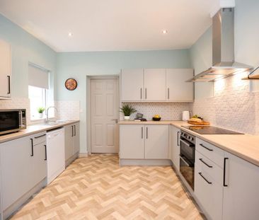1 bedroom in a house share to rent - Photo 4