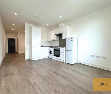 Studio to rent - Photo 3