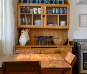 Charming Coastal Cottage - Photo 6