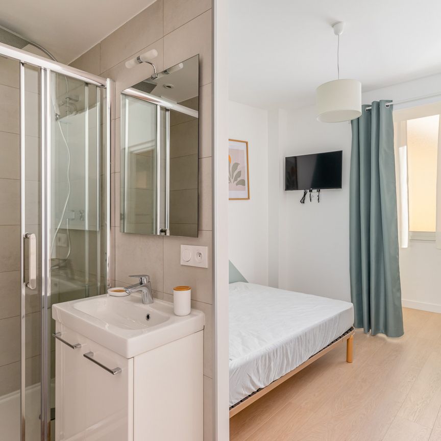 REPUBLIQUE R Roommate 4 Bedrooms at Aix en Provence - Photo 2