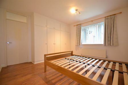 Pepys Close, Ickenham, UB10 - Photo 2