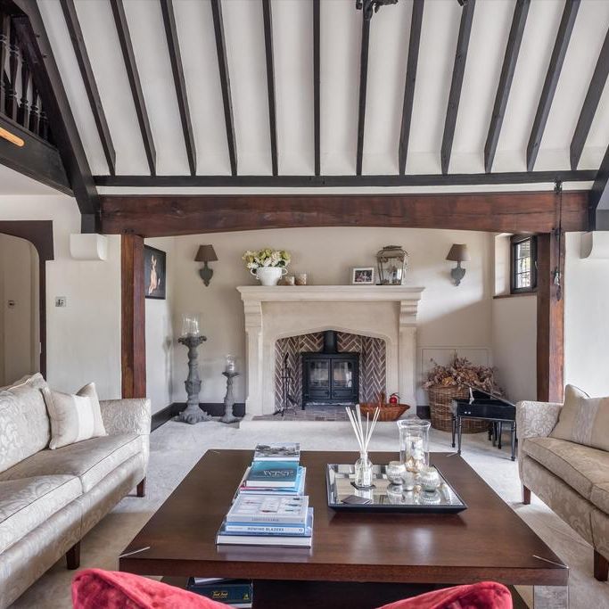 6 bedroom detached house to rent - Photo 1