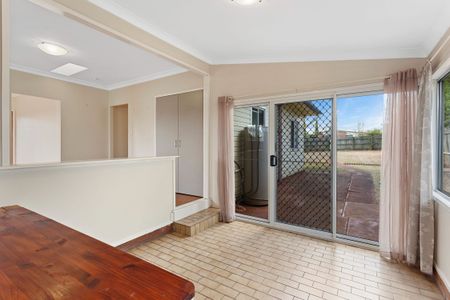 37A Drummond Street - Photo 2