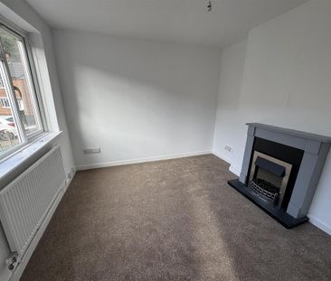 2 bedroom semi-detached house to rent - Photo 4