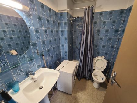 Appartement 1 pièces 25m2 MARSEILLE 7EME 595 euros - Photo 4