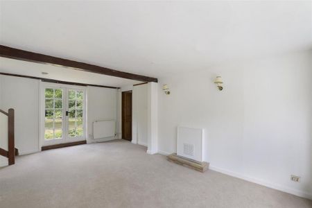 4 bedroom detached house to rent - Photo 4