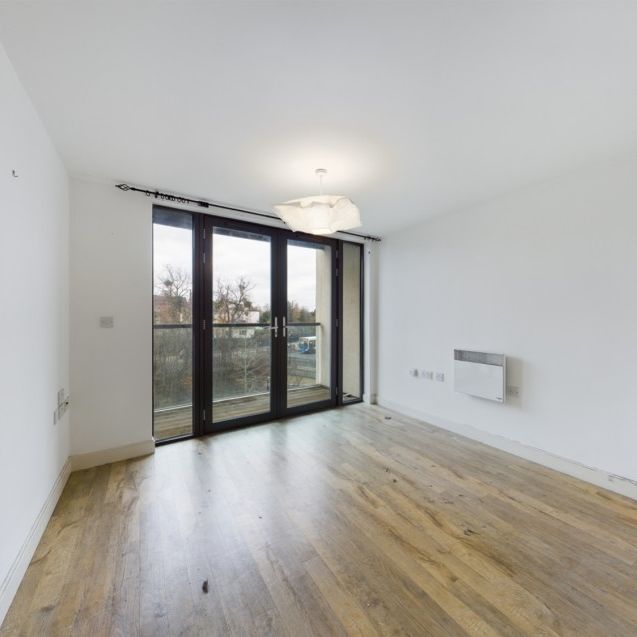 St James Walk, Cheltenham, Glos, GL50 - Photo 1