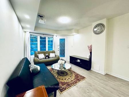 For Lease - 1 Eaton Park Lane Unit# 9, Toronto, Ontario - Photo 3