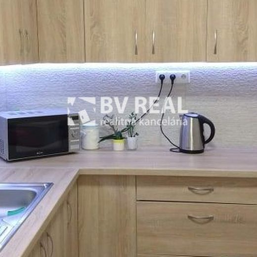 BV REAL Na prenájom 3 izbový byt s odkupom na splátky FM2201 - Fotografia 1