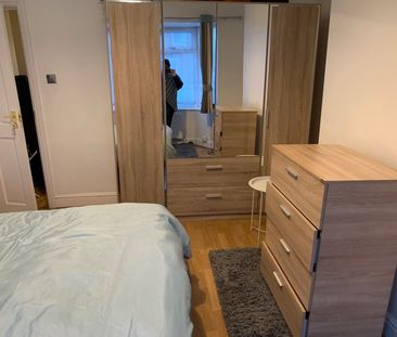 Room in a Shared Flat, Farnley Road, SE25 - Photo 3