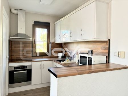 Bungalow in excellent condition in Los Dol - Photo 2