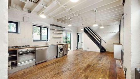 Padbury Court, Shoreditch, E2 - Photo 2