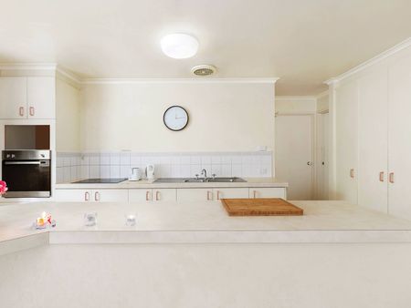 Comfortable living close to the vibrant Belconnen Town Centre. - Photo 5