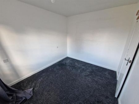 3 bedroom end of terrace house to rent - Photo 5