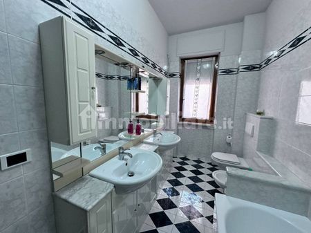 Monolocale via San Pio V 10, Borgo Piave, Corso Europa, Zona Ferrero, Alba - Photo 4