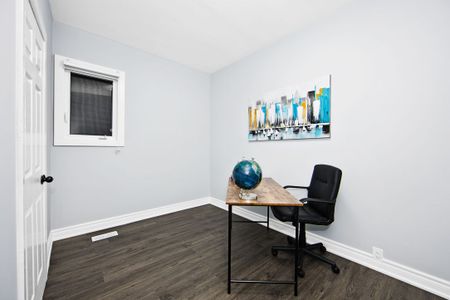 For Lease - 26 Brock Street, Oshawa, Ontario - Photo 4
