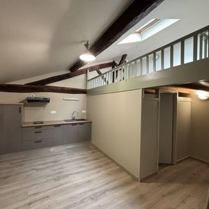 Location Appartement 1 pièce 24m² BOURG EN BRESSE 01000 - Photo 2