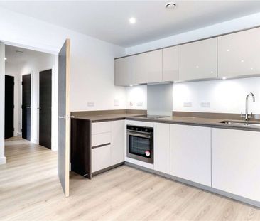 A stylish apartment boasting contemporary accommodation. - Photo 3