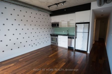 River City I Lofts 47 , #342 - Photo 2