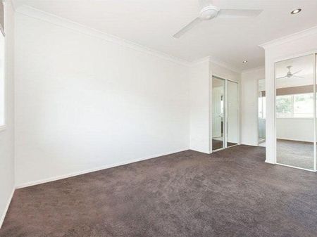 Stunning townhouse - perfect in every way! - Photo 3