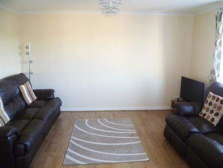 2 bedroom flat to rent - Photo 4