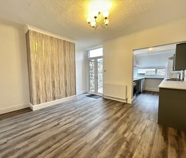 Grange Avenue, Harrogate - Photo 3