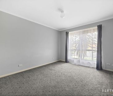 SUPER SPACIOUS, IN LOVELY CANADIAN - Photo 4