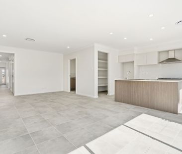 BRAND NEW FOUR BEDROOM FAMILY HOME - Photo 3