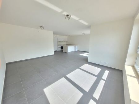 Appartement te huur - foto 3
