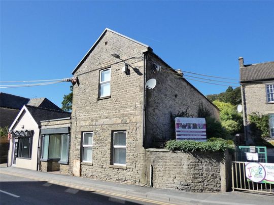 3 bedroom semi-detached house to rent - Photo 1