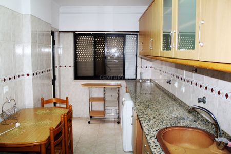 Apartamento T3 para arrendamento em Codivel, Odivelas - Photo 2