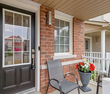 For Lease - 560 Falconridge Drive, Oshawa, Ontario - Photo 2