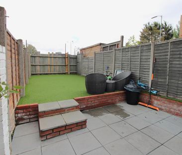 3 bedroom terraced house to rent - Photo 3