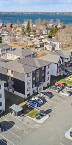 Beau 5 1/2 récent, libre MAINTENANT ! Domaine du Golf; BAISSE DE PRIX !! - Photo 4