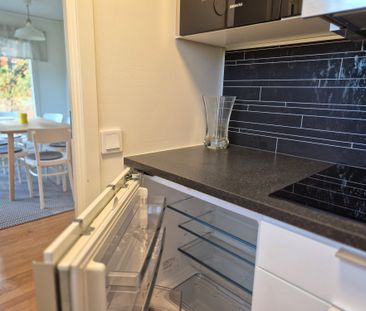 Hasselgränd, Upplands Väsby - Photo 1